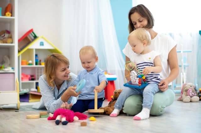 Jak wygląda praca w żłobku? Obowiązki i wyzwania, które musisz znać